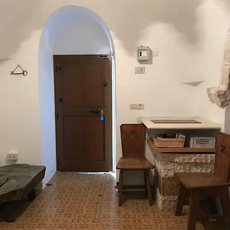 Trullando * Locorotondo
